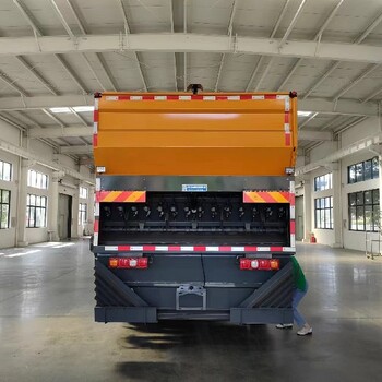 重慶陜汽德龍單橋同步碎石封層車作用