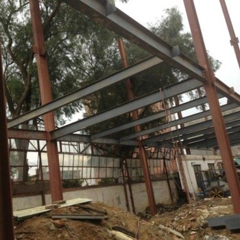 東莞鳳崗鎮(zhèn)鋼結(jié)構(gòu)廠房搭建鐵皮瓦房