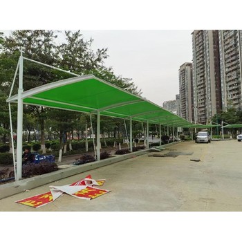 廣東戶外大型拉桿式膜結(jié)構(gòu)車棚生產(chǎn)加工安裝
