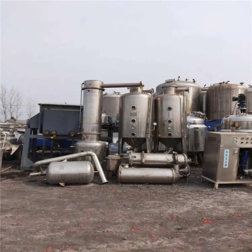 出售二手光伏厂废水处理蒸发器,6吨三效钛材蒸发器,安装调试