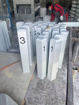 玻璃鋼樁界樁,玻璃鋼標(biāo)志樁廠家供應(yīng),道路交通警示樁可定制