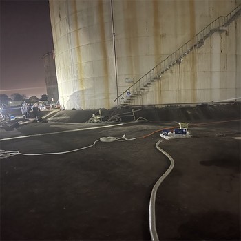 工廠拆除公司承包中央空調(diào)拆除擁有技術(shù)團隊有石油化工拆除資質(zhì)