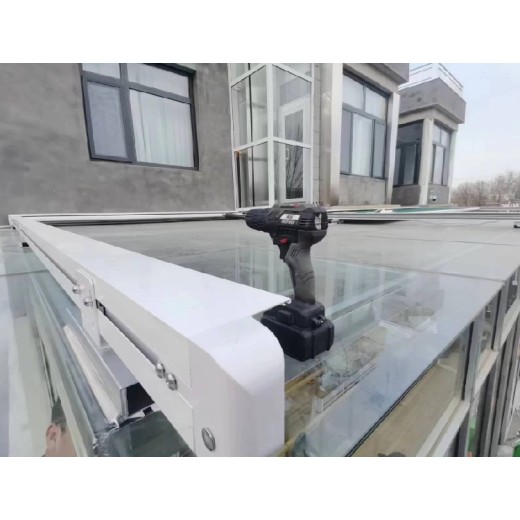 北京顺义玻璃天窗电动蜂巢帘设计安装