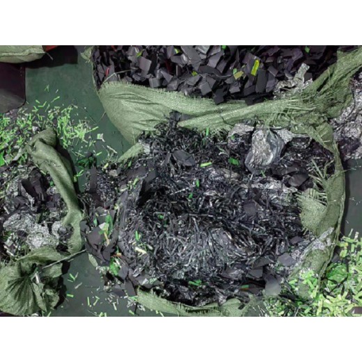 卢龙县回收钴酸锂三元电池正极片废料厂家