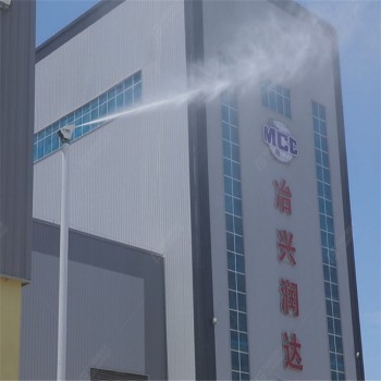 广汉市工地高空降尘装置生产厂家,高空旋转360度雾桩喷淋