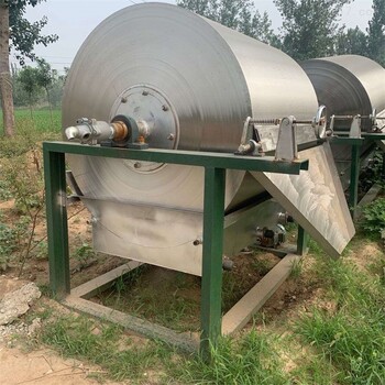 回收二手滾筒冷卻結片機,304切片機,拆除飲料廠設備