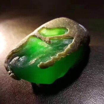 翡翠私人收購(gòu),靠譜翡翠長(zhǎng)期收購(gòu)