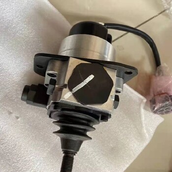 挖掘機(jī)PC200-8柱塞6735-61-2160維護(hù)簡(jiǎn)單原廠發(fā)貨
