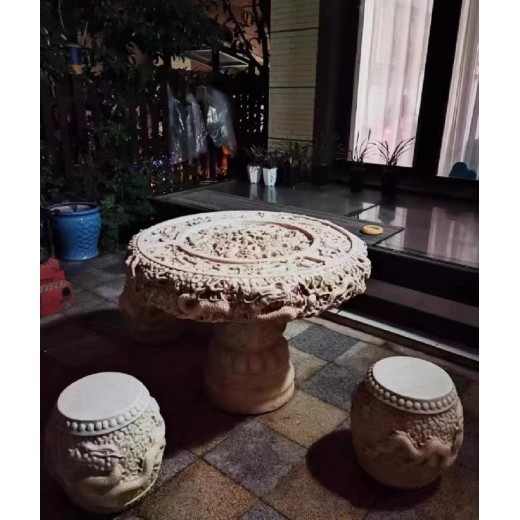 新疆老石器石雕订制