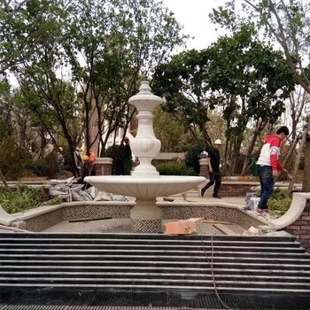石雕噴泉圖片