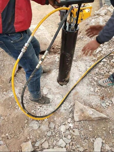 廣安修路靜態(tài)破石設(shè)備租賃廠家