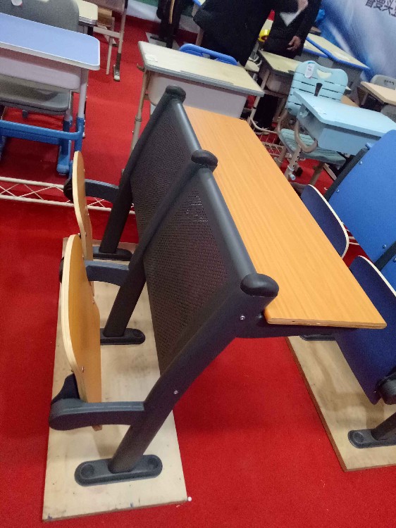 幼儿园板式课桌椅单人课桌批量供应