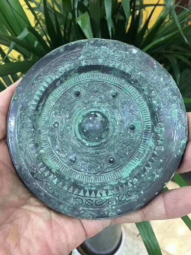 銅鏡上門回收,從事銅鏡私人收購