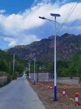 四川成都太陽能路燈廠家-成都太陽能路燈生產廠家電話