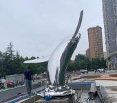 304不锈钢锻造鲸鱼雕塑，镜面效果