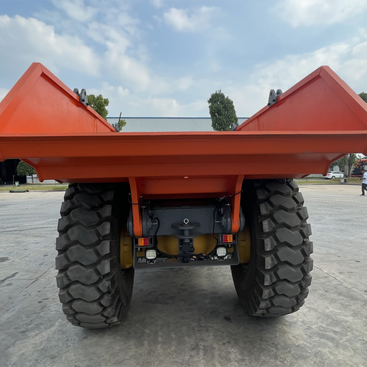 鑫通機(jī)械地下礦用卡車(chē)煤礦管卡