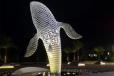 不锈钢丝编织鲸鱼雕塑，镂空效果，可加装灯带