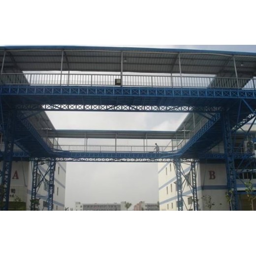 龙湖区钢结构消防梯楼梯设计制作连廊钢桥