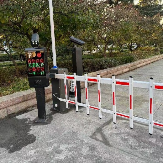 鎮(zhèn)江道閘安裝公司門禁起落桿車牌識(shí)別系統(tǒng)-魯冠廠家上門安裝