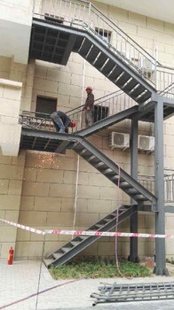 南山鋼結(jié)構(gòu)消防梯樓梯搭建戶外鋼梯
