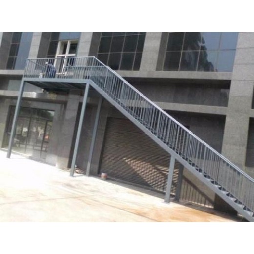 潮州钢结构消防梯楼梯设计制作逃生梯