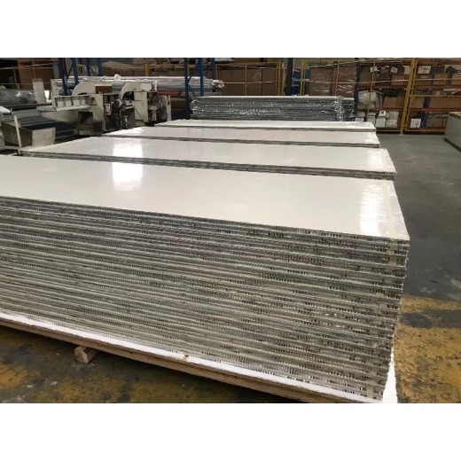 铝蜂窝复合岩板生产工厂定制不同尺寸复合铝蜂窝外墙干挂