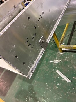 鋁蜂窩復(fù)合巖板生產(chǎn)工廠復(fù)合鋁蜂窩外墻干掛9MM巖板復(fù)合