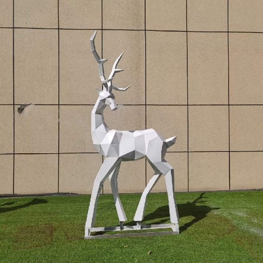喷漆不锈钢几何切面鹿雕塑厂家