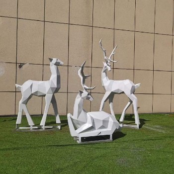 湖南大型不锈钢几何切面鹿雕塑摆件