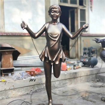 商业街童趣主题雕塑定制厂家,小孩做游戏雕塑