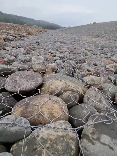 格賓石籠網(wǎng)實(shí)體工廠-馬鞍山格賓石籠網(wǎng)