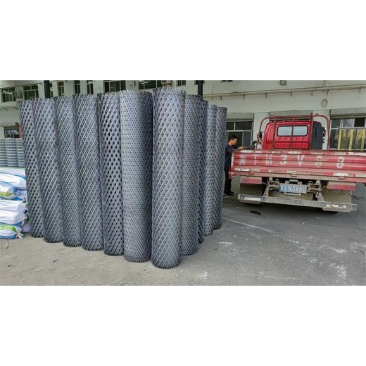 河北生产菱形钢板网报价及图片-菱形钢板网型号