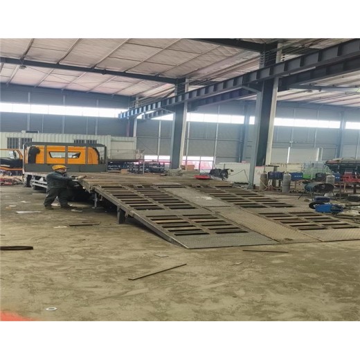 北京崇文销售拉挖机的低平板拖车报价厂家