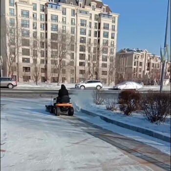 双缸后驱型除雪车STM1100,一机多用，四季不愁