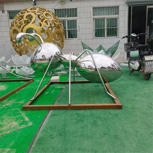 鐵藝鏤空螞蟻雕塑景觀動物模型制作廠家