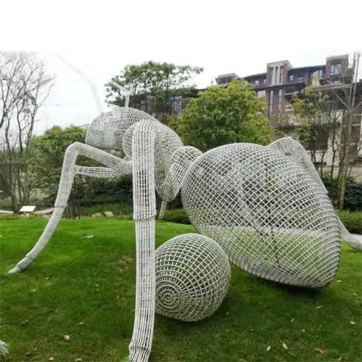 不锈钢镜面蚂蚁雕塑公园动物雕塑制作厂家