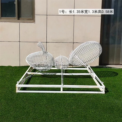 鐵藝鏤空螞蟻雕塑景觀動物模型廠家