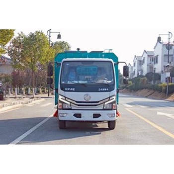 玉溪通海東風(fēng)吸塵車(chē)
