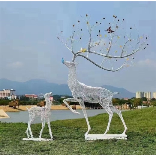不锈钢发光鹿雕塑铁艺动物雕塑定制