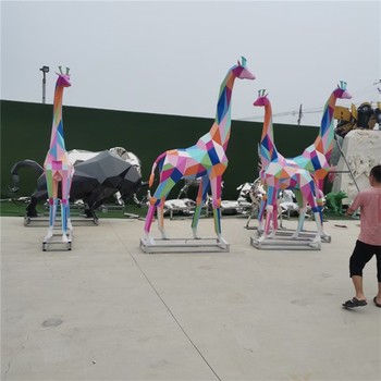 長頸鹿雕塑抽象幾何動物雕塑