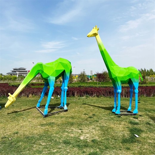 抽象鏡面動(dòng)物雕塑不銹鋼切面長(cháng)頸鹿雕塑