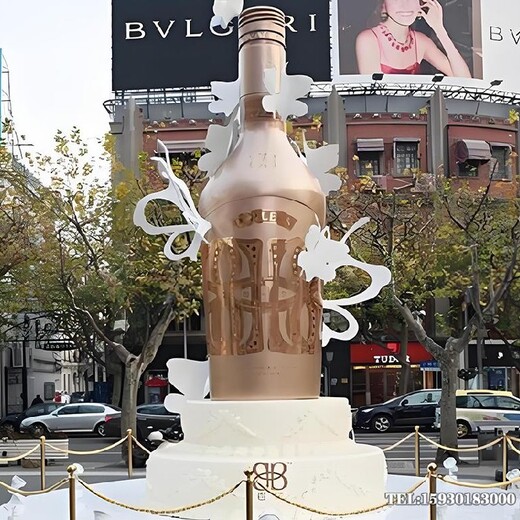 景觀不銹鋼啤酒瓶標(biāo)志雕塑創(chuàng)藝迷你款酒瓶雕塑金越雕塑