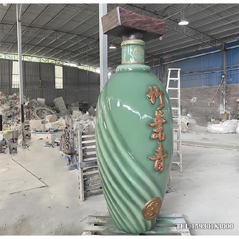 不銹鋼仿真飲料瓶雕塑各種品牌酒瓶可加工金越雕塑