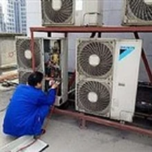 鄭州新飛空調(diào)服務(wù)電話維修移機(jī)充氟24小時(shí)服務(wù)圖片