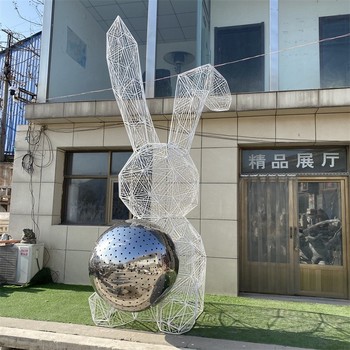 曲陽廣場不銹鋼兔子雕塑價格