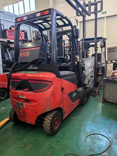 蒲江叉車回收,成都叉車回收電話,回收二手叉車