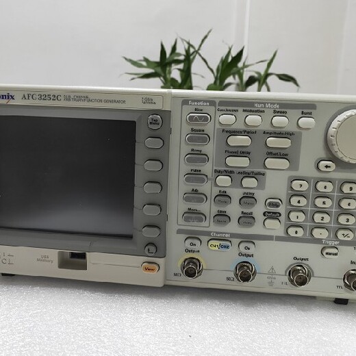 租售Tektronix泰克AWG5104C函數(shù)信號(hào)發(fā)生器