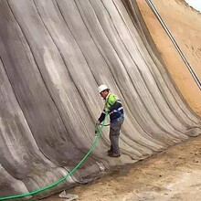 用水一浇就变硬的水泥毯河道护坡水泥毯混凝土帆布图片