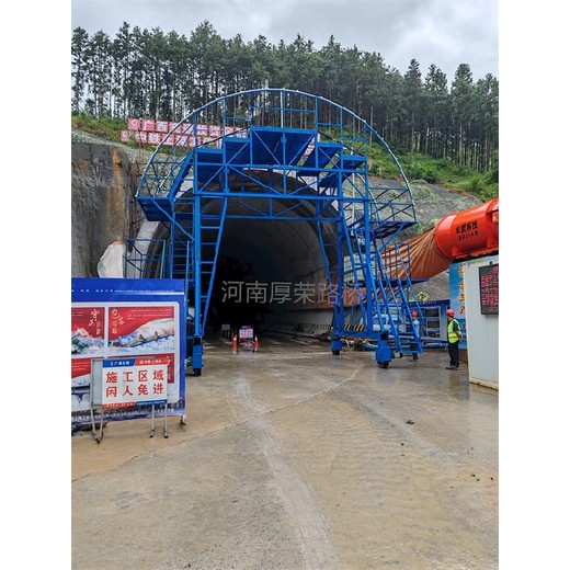 臨汾厚榮隧道噴淋養護臺車(chē)廠(chǎng)家