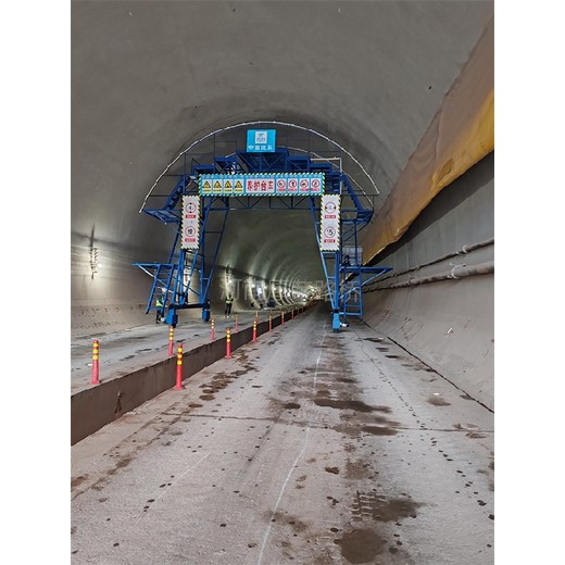 鐵嶺厚榮隧道噴淋養護臺車(chē)